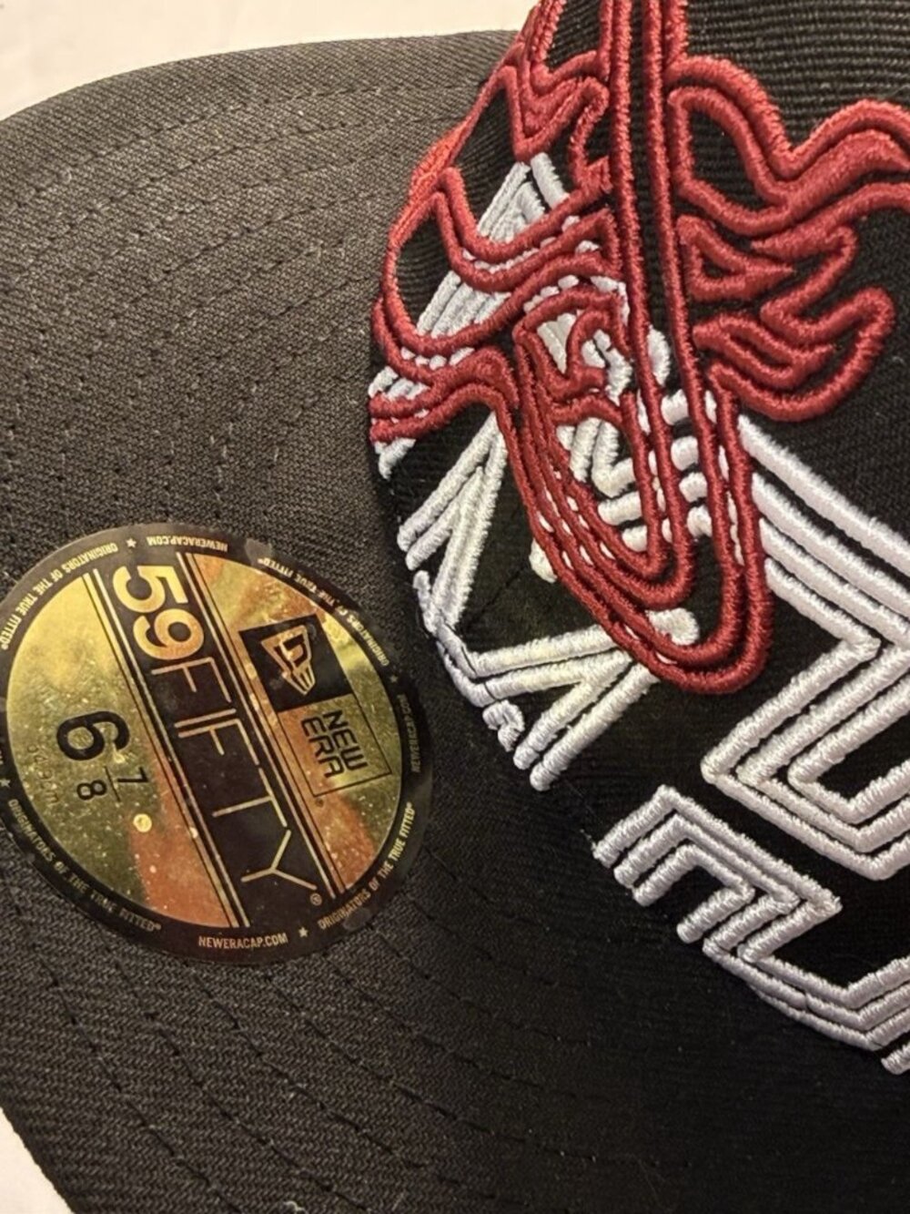 New Era Miami Heat 59 Fifty NBA Sz 6 7/8 Black Embroidered New Era Logo Classics - Picture 3 of 13
